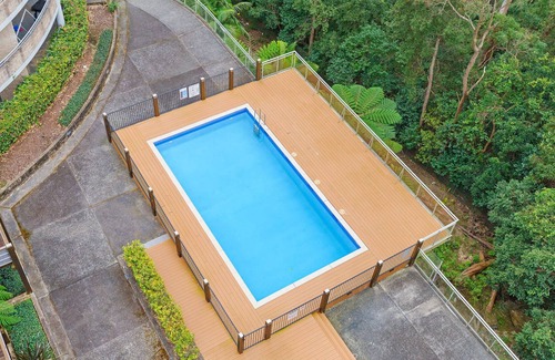 Gosford Apartment | Pool Vista- The Sanctuary
