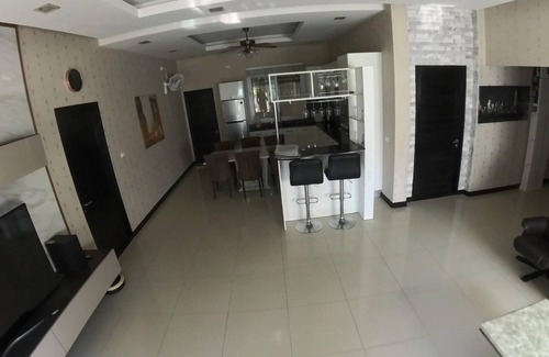 Bang Sare House | Poolvilla 4 Bedroom near Sea