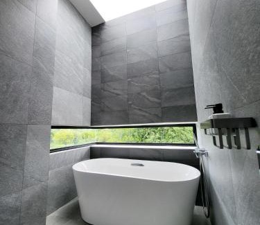 San Phi Suea Villa | Poon Pool villa near Ruamchok Boxing private pool etc