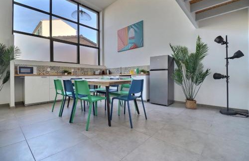 Chateauvert Apartment | Pop Centre