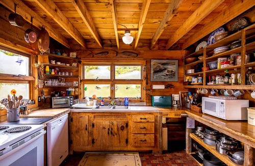 Phippsburg House | Popham Beach Family-Friendly Home