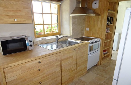 Plougasnou House | Port-Blanc Beach Cottage in Plougasnou