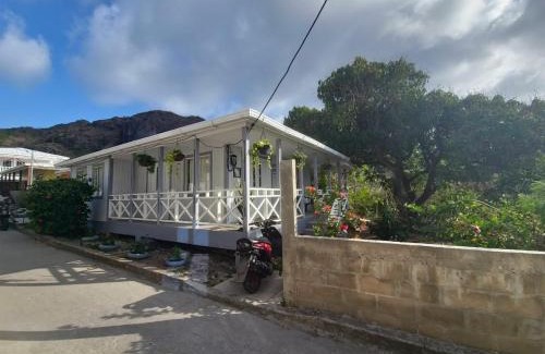 Providencia House | Posada Hill View