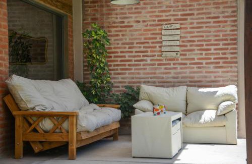San Rafael Bed & Breakfast | POSADA ROSSINA Habitaciones con baño privado y ambientes compartidos