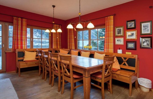 Sankt Anton am Arlberg House | Posh Mansion in Sankt with 2 Saunas Whirlpool Jacuzzi