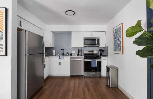 South Lamar Apartment | Posh & Serene 2BR w Private Patio