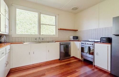 Inverloch House | Postcards on Pier