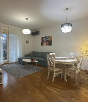 Skaljari Apartment | Posto Capitano apartment Sasa