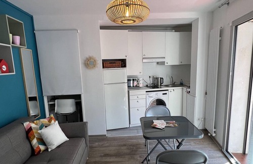 Le Rouet Apartment | Prado Périer: Central studio near the stadium