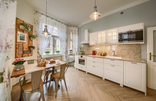Stare Mesto Apartment | PragueOne Apartment, AC, 40-sqm private terrace in the Hearth of Praguen