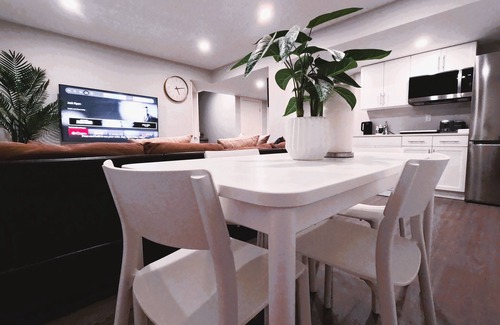 Fort Gary House | Prairie Luxury 1 Bedrooms Home