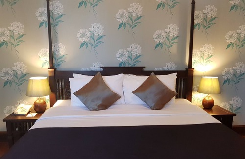 Bang Yi Khan Hotel | Praya Palazzo