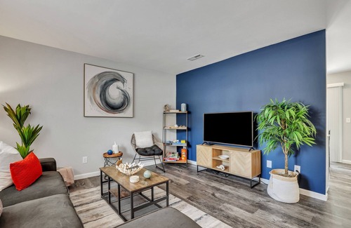 Charleston House | Pre filled title