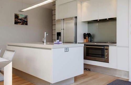 Freemans Bay House | Premium Abode with Plunge Pool steps to Ponsonby