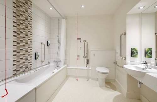 Barnwood Hotel | Premier Inn Gloucester - Barnwood