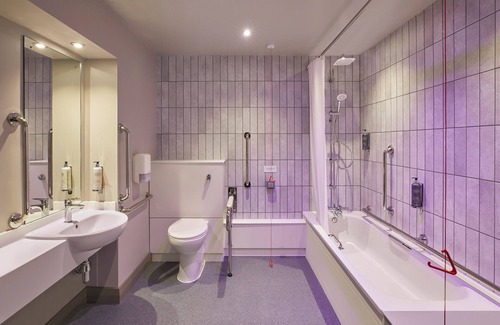 Ealing Hotel | Premier Inn London Ealing