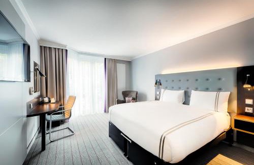 Kurpark Hotel | Premier Inn Stuttgart Bad Cannstatt