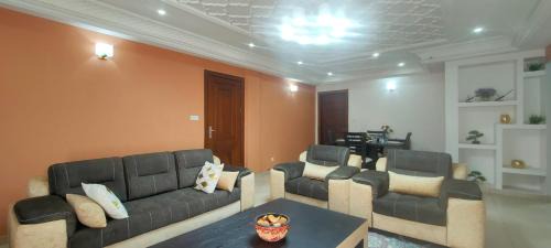 Yaounde Apartment | Premium apart with parking near Golf