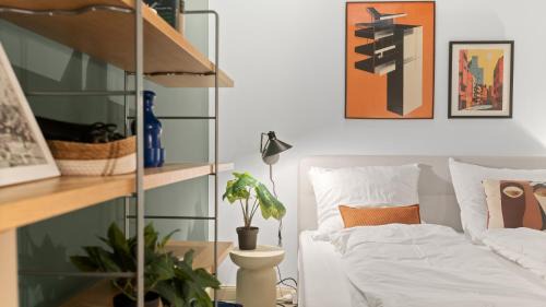 Oberdorla Apartment | Premium Farbenfrohes Urban Hideaway & Parkplatz