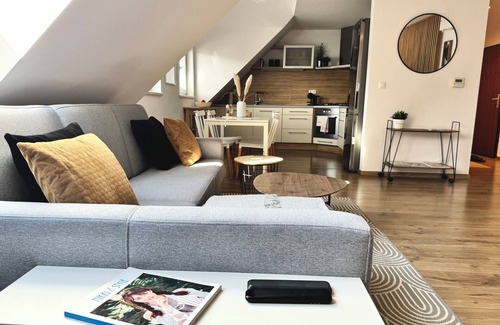 Nove Mesto Apartment | Premium Maisonette w/A/C, Private Parking & Green Terrace – Bratislava