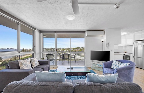 Alexandra Headland Apartment | Premium Ocean View Apartment