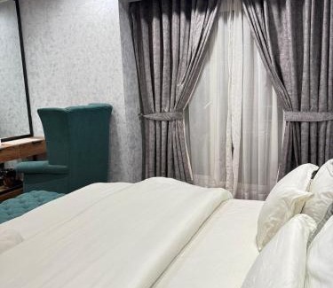Lahore Apartment | Premium Signature Luxuary Penta Square Appartments DHA Phase 5 Lahore