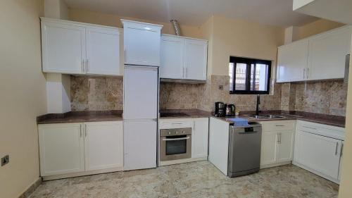 Yaounde Apartment | Premium Studio à Bastos by CNiang