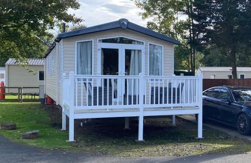 Berwick-upon-Tweed Resort | Prestige Static Caravan on 5 Star Holiday Park