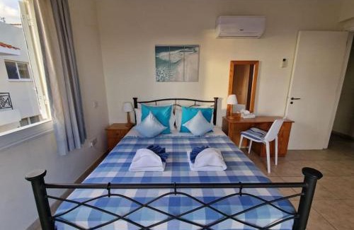 Peyia Town House | Pretty Peyia Cottages
