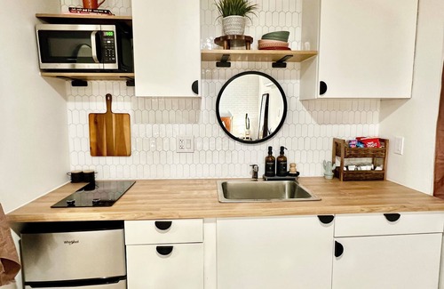 Golden Hills Apartment | Prickly Pear Hideout - Mesa Golf Course Studio