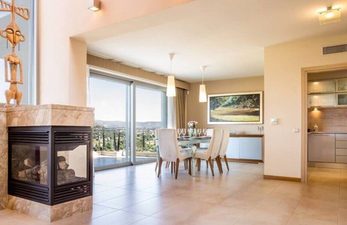 Palaia Fokaia House | Prime homm Maisonettes w/ shared pool in P. Fokaia