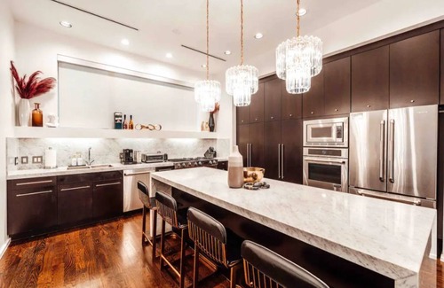 Washington Ave./ Memorial Park House | Prime Loc Modern Luxury Rooftop Deck Views