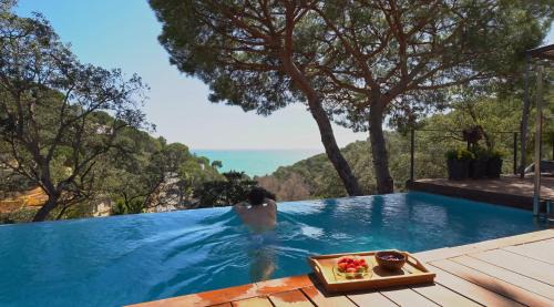 Tossa de Mar Villa | Primera linea, Piscina, Jacuzzi y Playa Privada