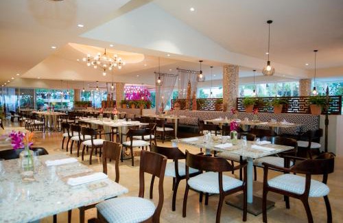 Puerto Marques Hotel | Princess Mundo Imperial Riviera Diamante Acapulco All Inclusive