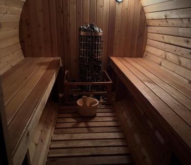 Breskens House | Privé wellness Zen aan zee met jacuzzi barrelsauna en infraroodsauna