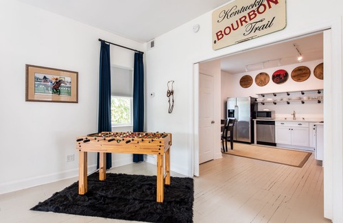 Germantown Apartment | ★ Privacy & Convenience ★