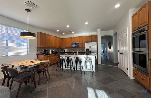 Palm Valley House | ☀️Private 3 King Bed Desert Oasis, Newly Renovated,outdoor Shower,FREE POOL HEAT☀️