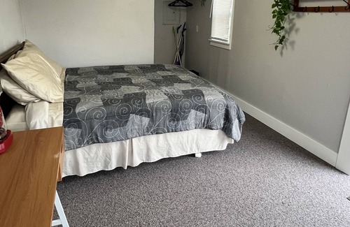 Rolla Apartment | Private Bedroom Less Than A Mile from Highway