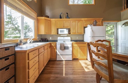 Longville Cabin | Private cabin on beautiful Long Lake- close to Walker and Longvile