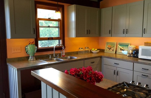 Hart Bay Cottage | Private cottage in great location with a Path to Chocolate Hole Beach