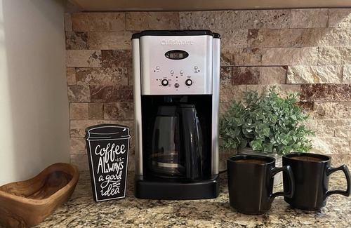 Whitney Cottage | Private Cottage minutes to Algonquin Park