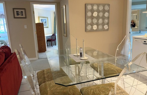 Cobble Hill House | Private Country Estate - Luxury retreat with Swim Spa. Pet Friendly!