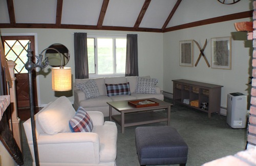 Alpine Cabin | Private Country Living! Central to hiking & wine country!