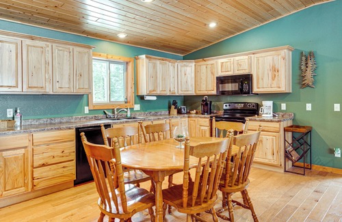 Park Falls Cabin | Private Dock, BBQ Ready: Lakefront Fifield Home!