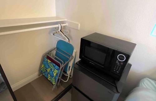 La Jolla Mesa Apartment | Private Entrance Suite w/Back Yard in North PB