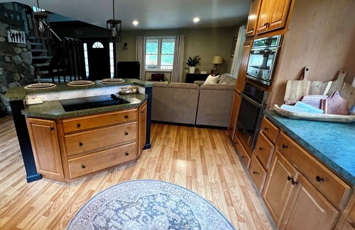 Waterford House | Private Farmhouse Retreat near camps, wedding venues, ski areas