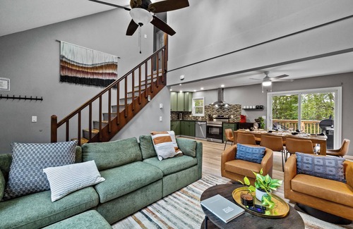 Tobyhanna House | Private Game Basement - Hot Tub - Game Room - Fire Pit - AC - Stylish 4BR