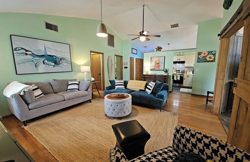 Weeki Wachee Gardens House | Private Garden Shower, Arcade Games, Sups & Yaks