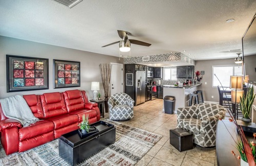 Lake Havasu City House | Private HEATED POOL at the Wine Time Villa!