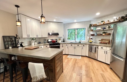 Marble Dale Cabin | Private Hilltop Cabin at Houndcliffen